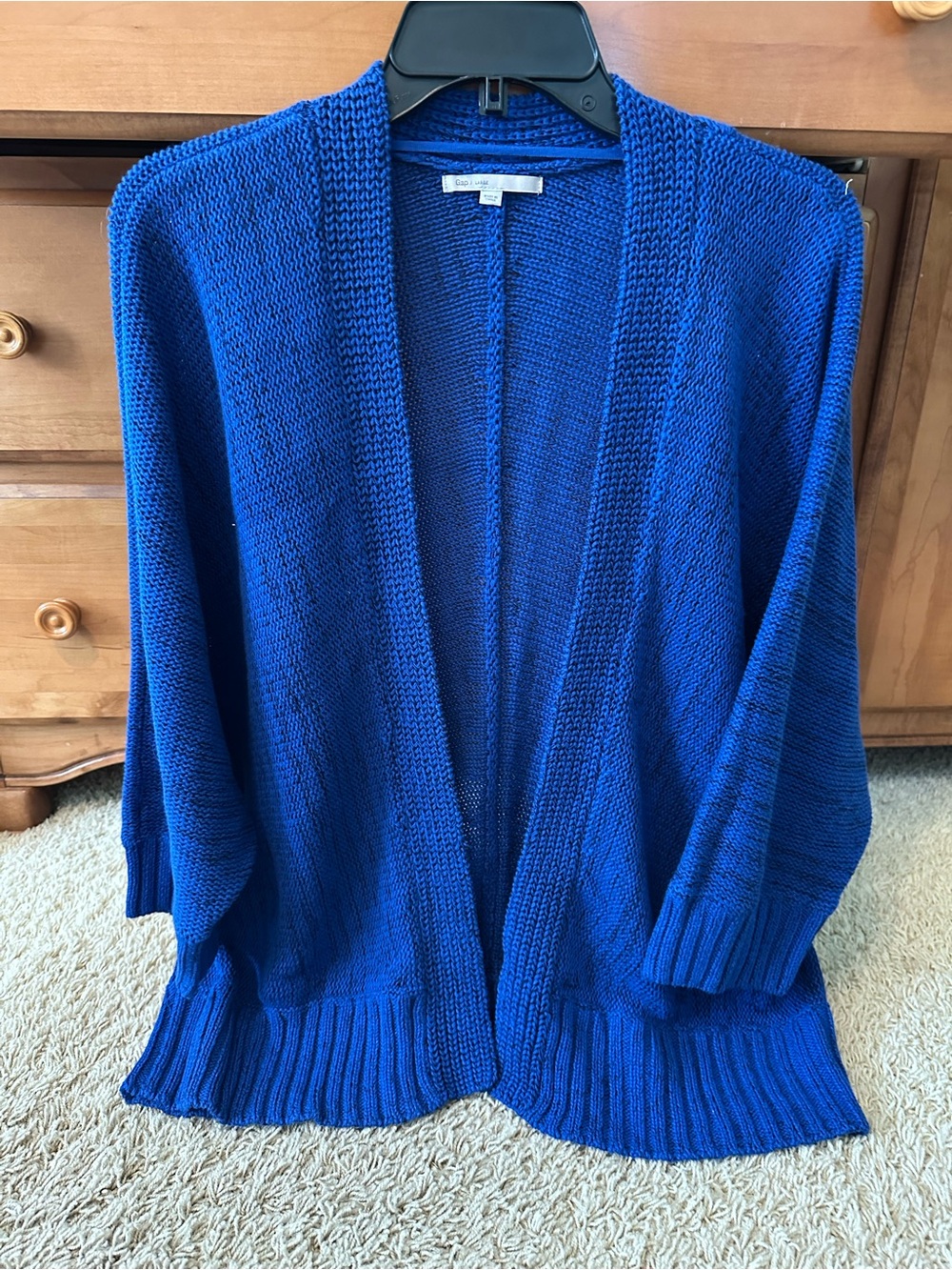 NWOT GAP OPEN FRONT SWEATER